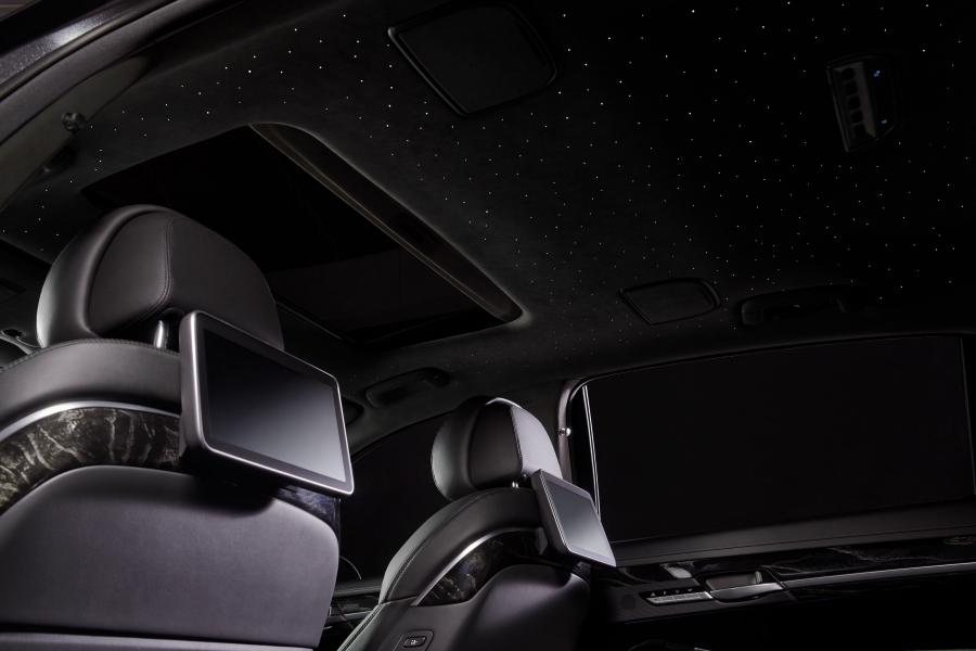 Детали интерьера Genesis G90 Vanity Fair Special Edition (HI) 2018 года  (фото 2 из 24)